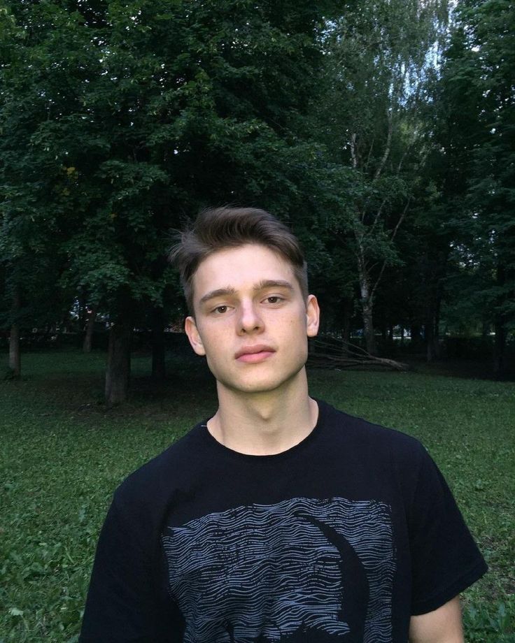 Макс, 31